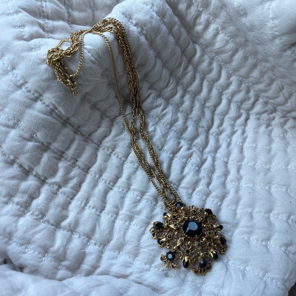 Vintage Black Pendant Necklace • Gold Tone Filagree • Double Chain - Picture 2 of 6